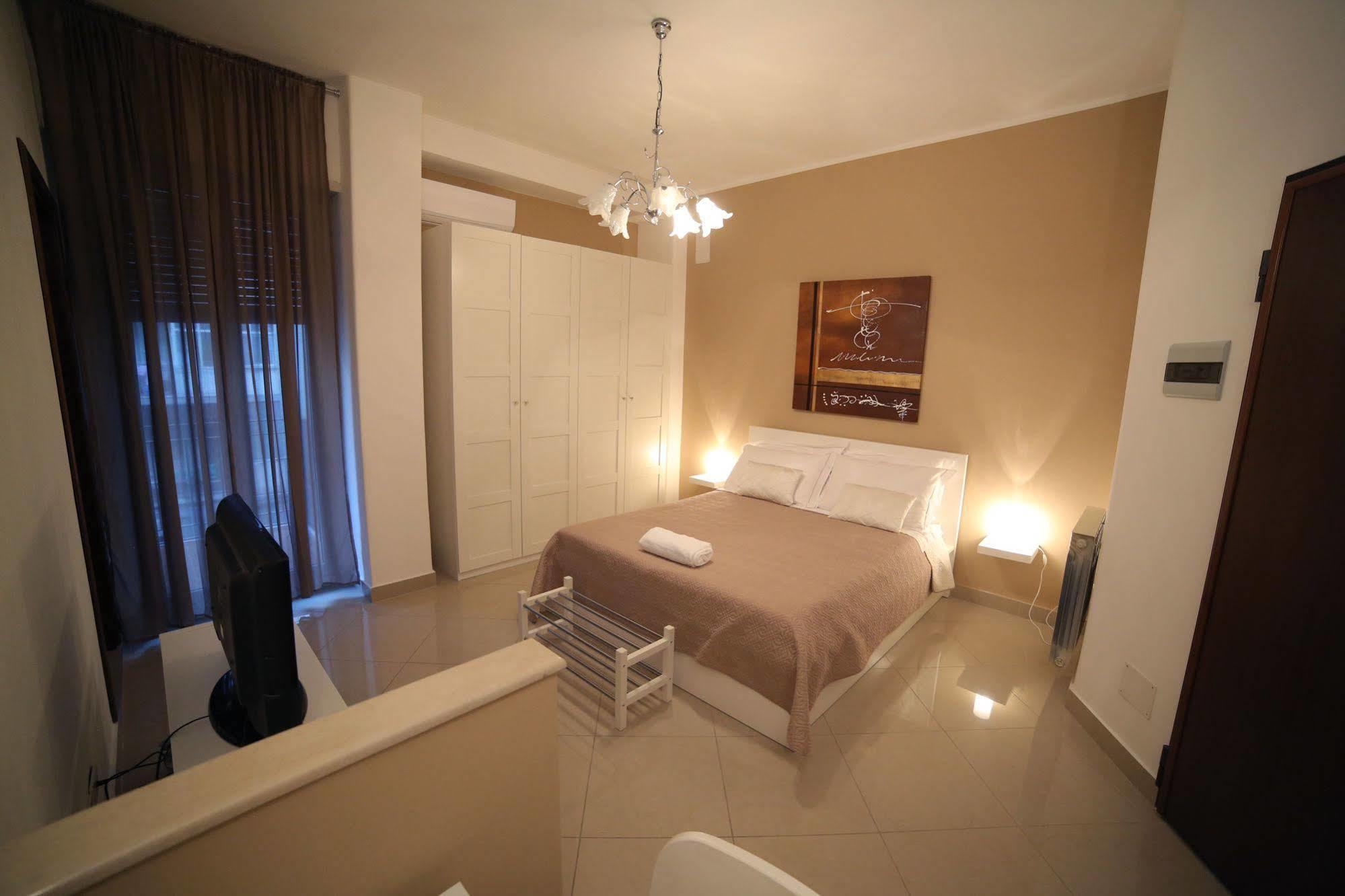 B&B Teocrito Catania Eksteriør billede