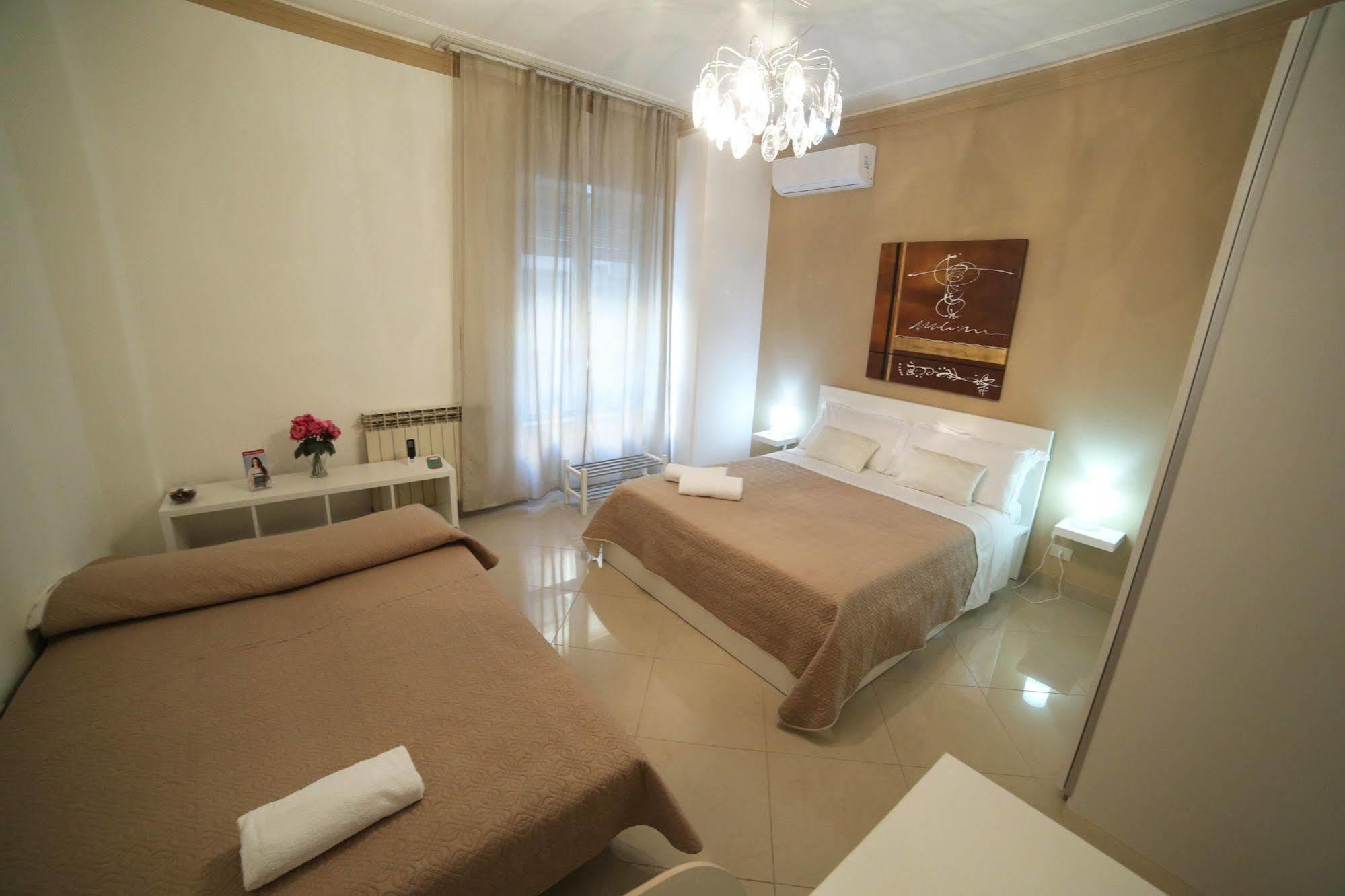 B&B Teocrito Catania Eksteriør billede