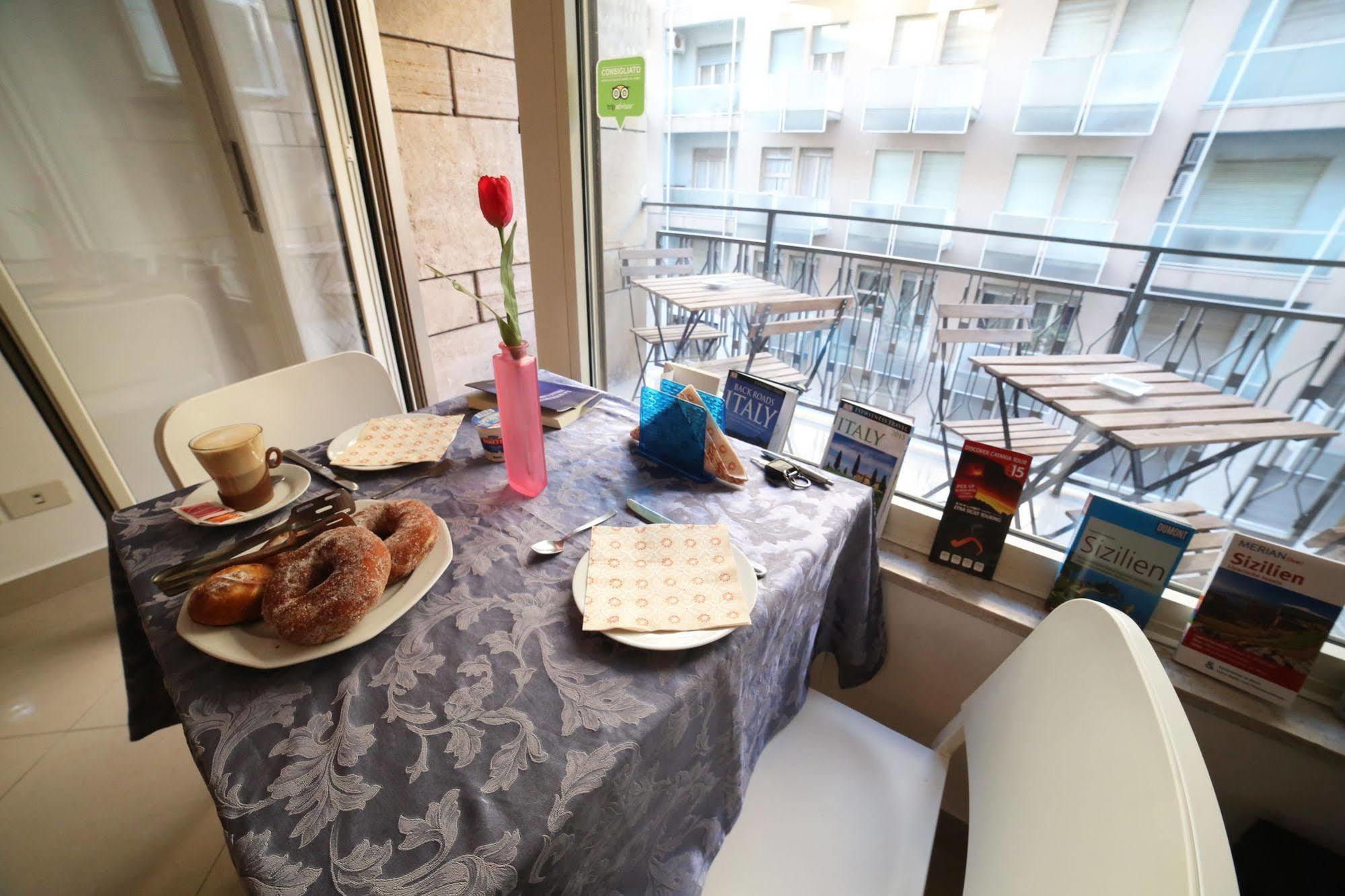 B&B Teocrito Catania Eksteriør billede